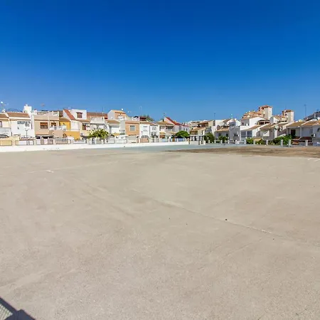 Сasa de vacaciones Stunning In With Wifi Torrevieja